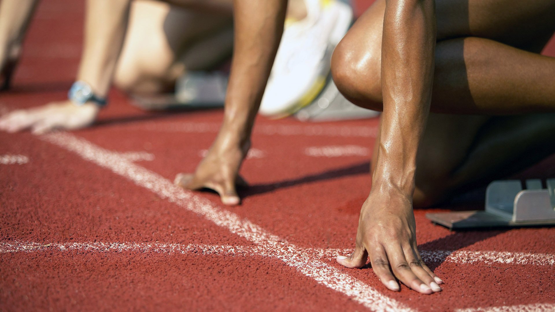 越野滑雪赛：林海雪原里的速度竞技，滑雪是一种很好的运动项目,穿越林海雪原
